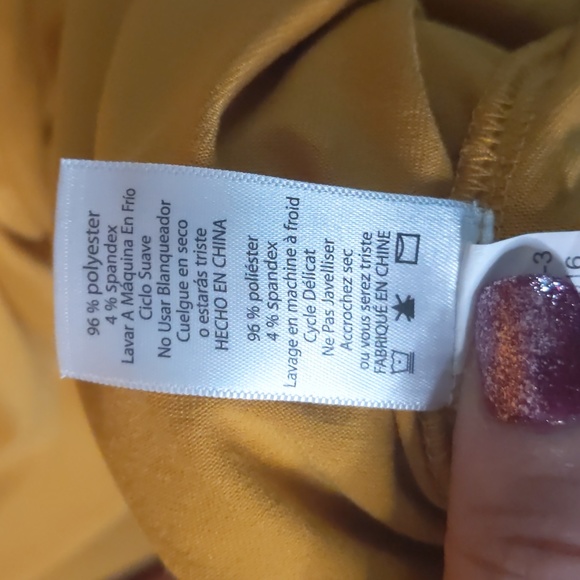 Lula Roe swing dress size S, mustard colour short sleeve front pocket ro… - Picture 8 of 9